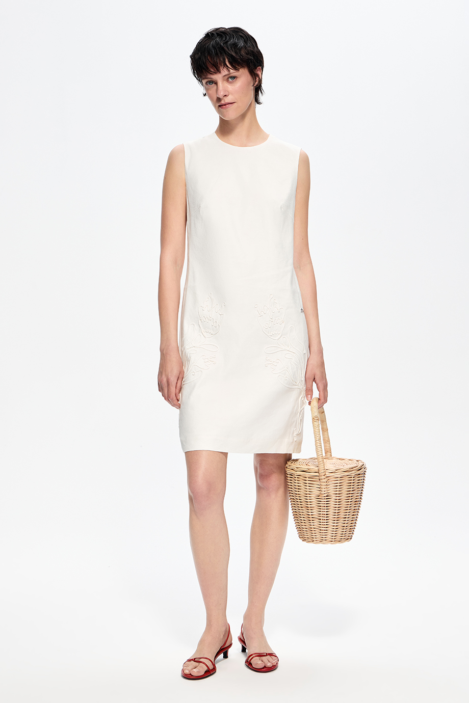 Сарафан льняной с вышивкой