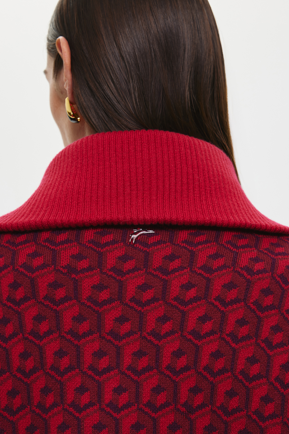 Джемпер с лого-паттерном