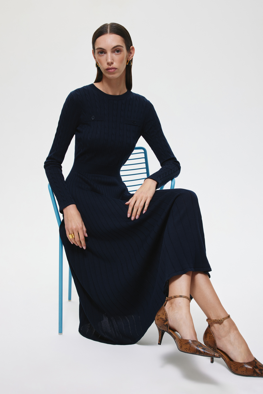 Платье вязаное приталенное