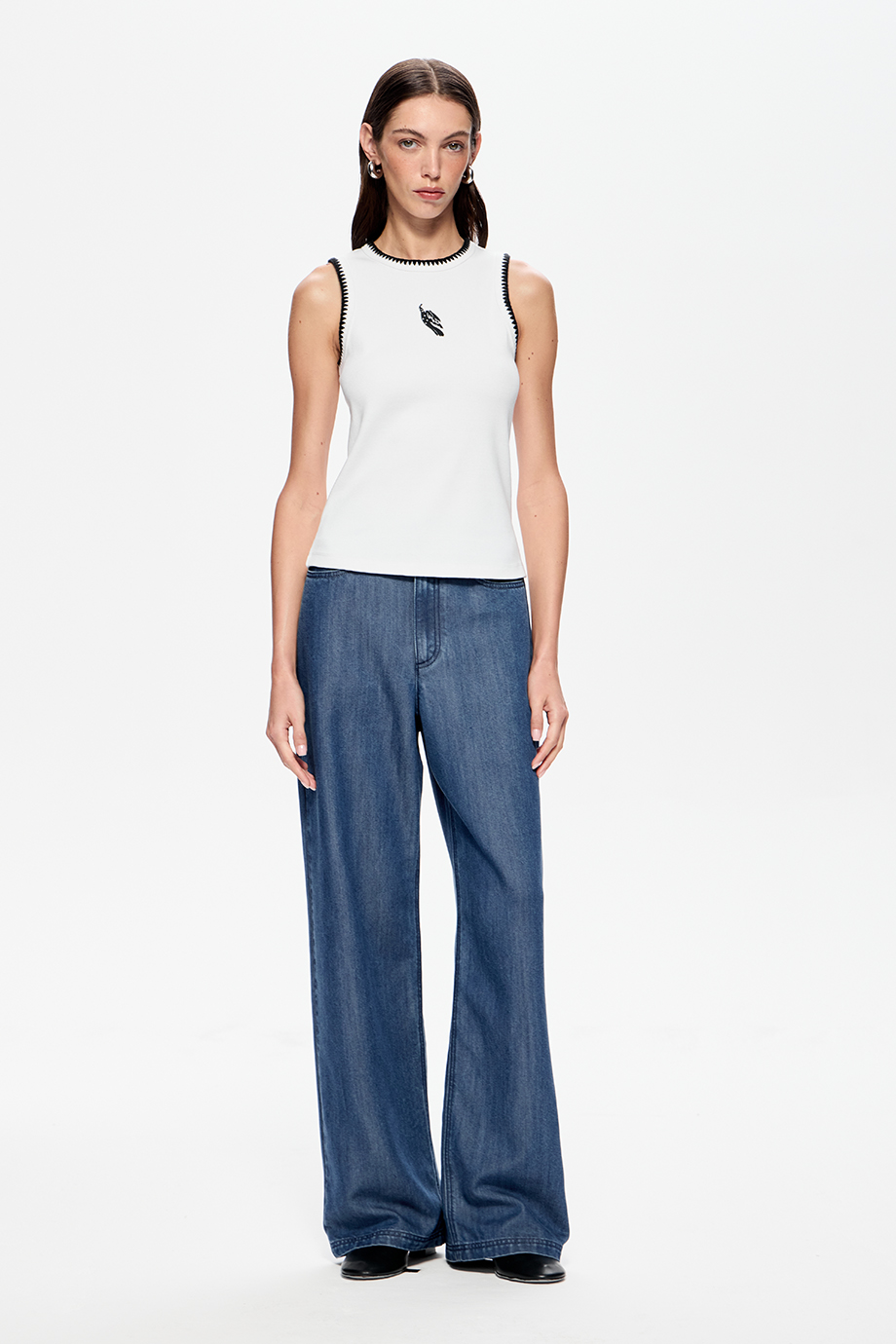 Топ трикотажный с вышивкой