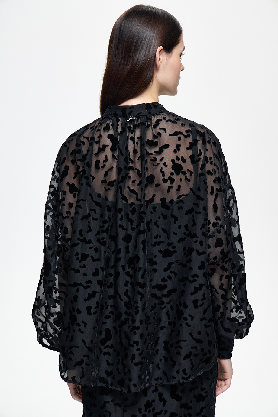 Блузка из деворе