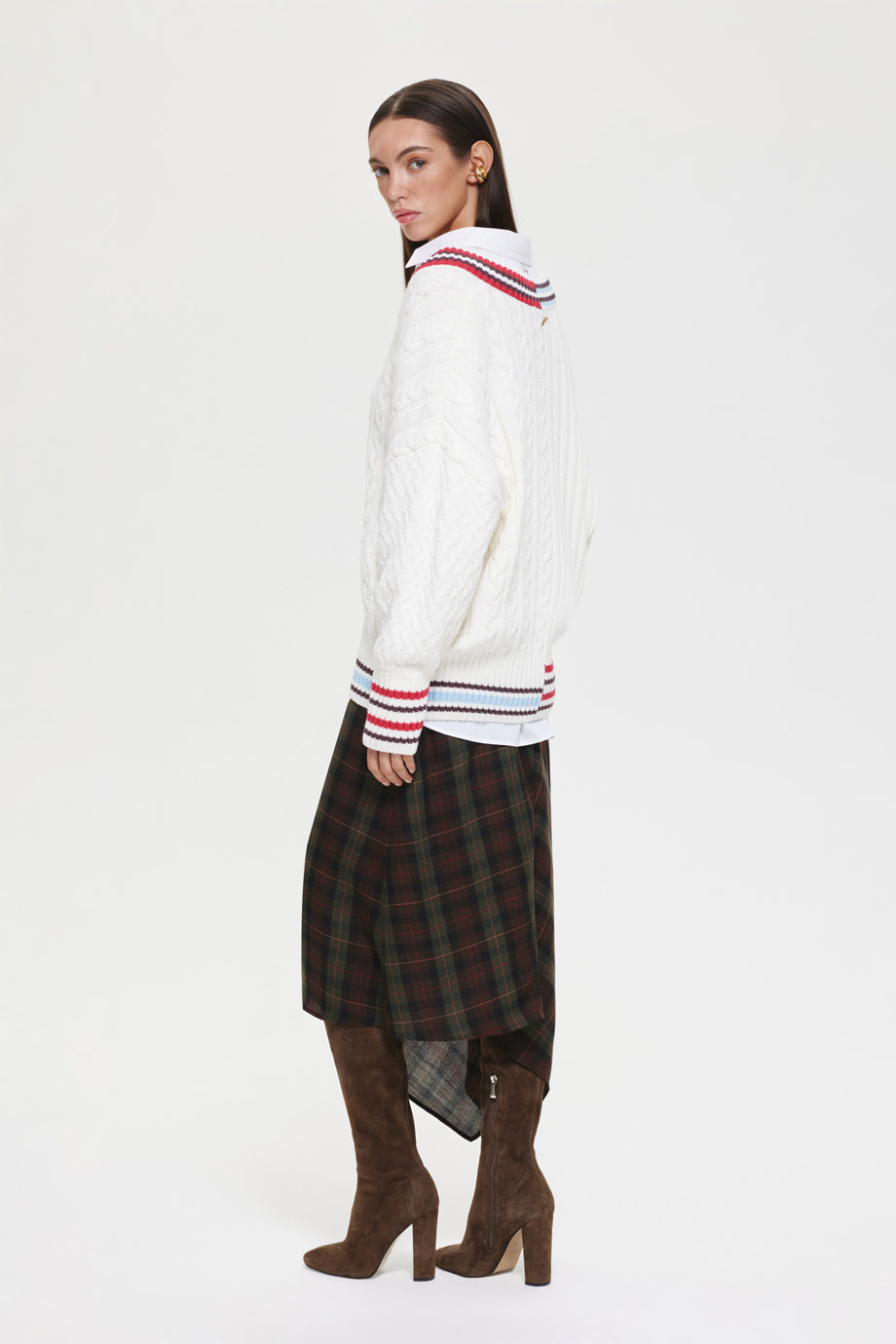 Джемпер с косами