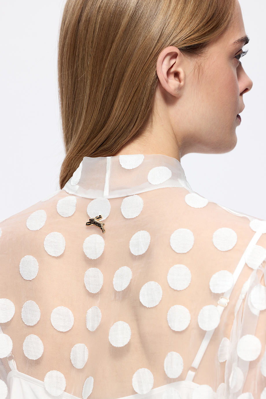 Блузка из деворе с бантом